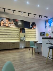 HR OPTIQUE