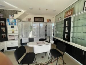 Izery Optique : Opticienne
