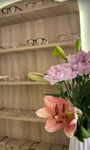 opticien a Izdihar lentille de contact