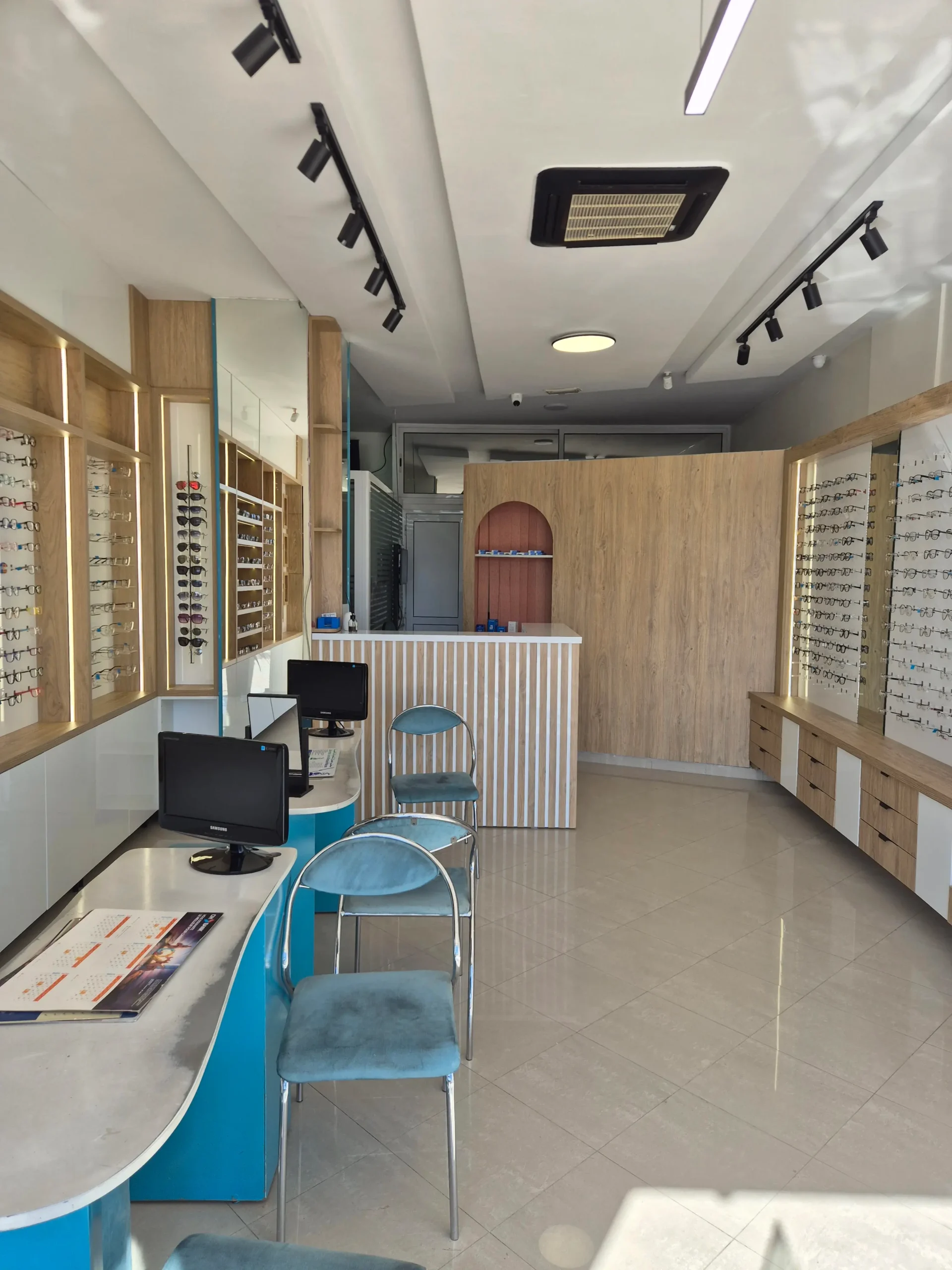 inzoptic opticien inezgane interieur magasin